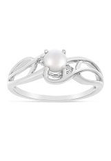 lovely white gold oval pearl gemstone birthstone baby ring